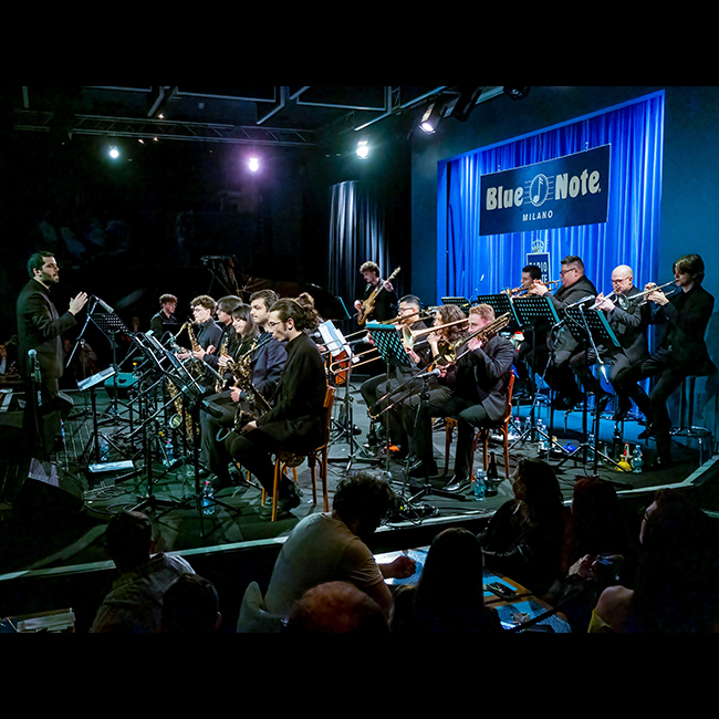 Civica Jazz Orchestra ft. Daniele Scannapieco – Kind of Giants: Miles & Coltrane 100 07/04/2026 22.30